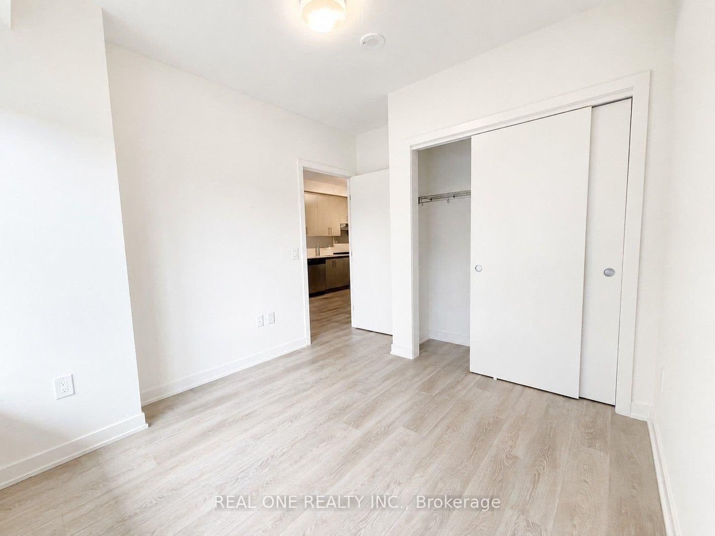 212 King Williams Street, Unit 1206 thumbnail 8