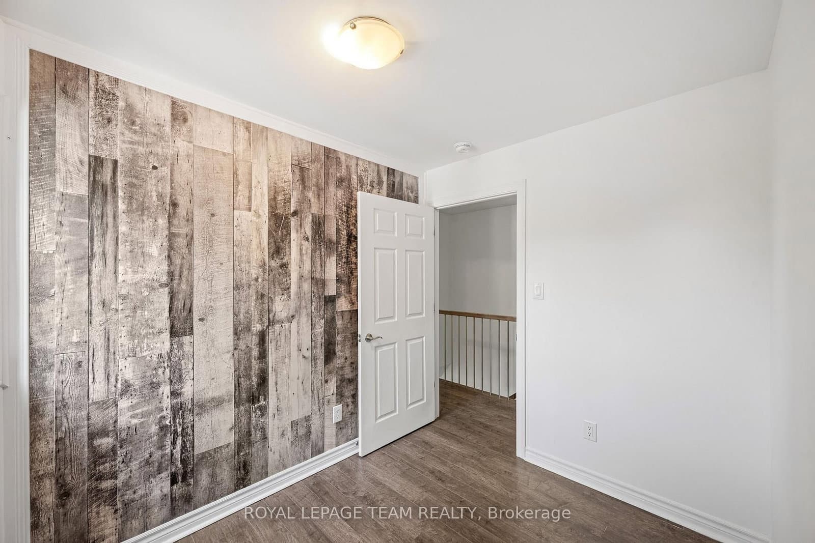 253 Deschamps Avenue thumbnail 9
