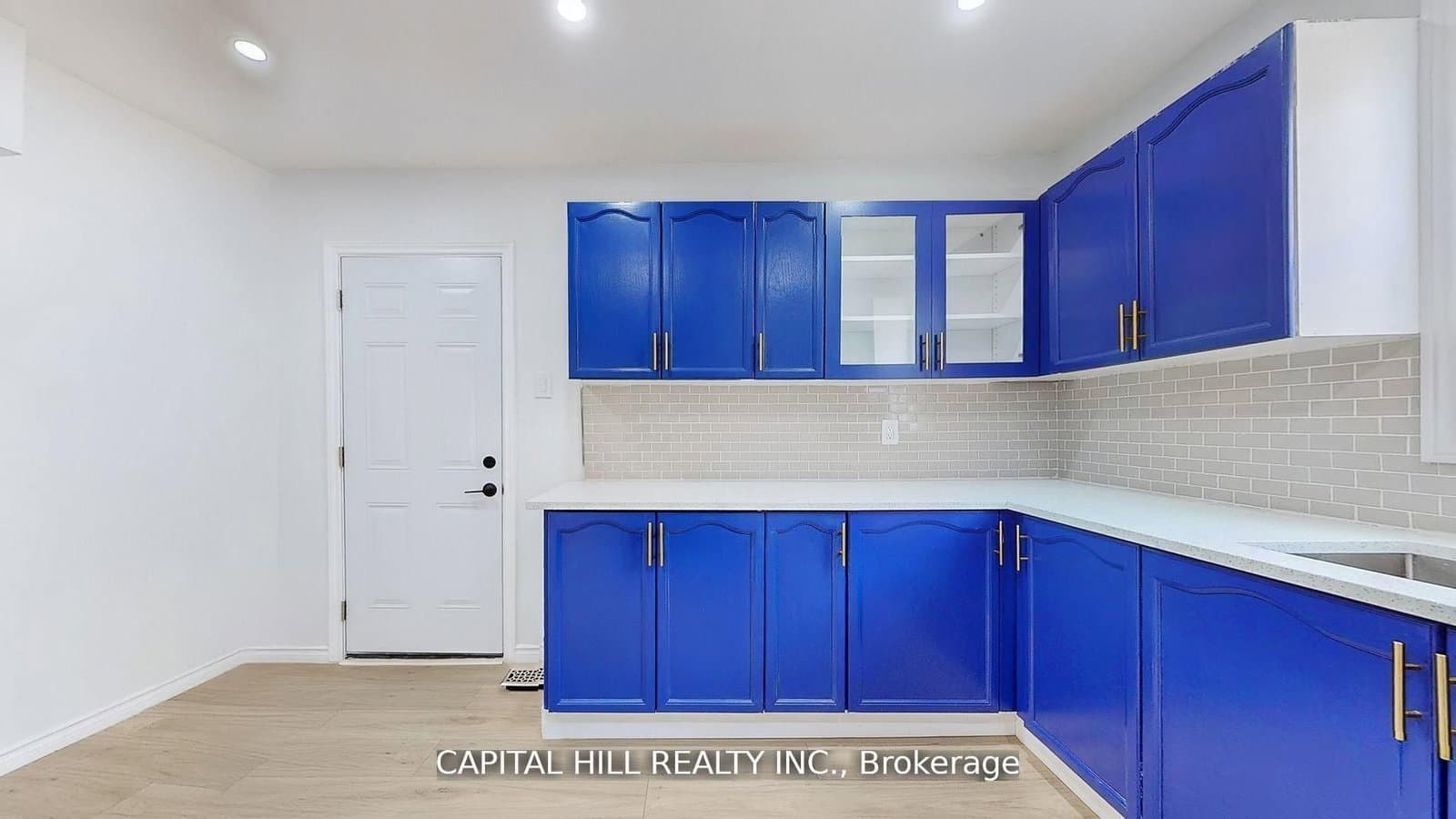160 Picton Street E thumbnail 15