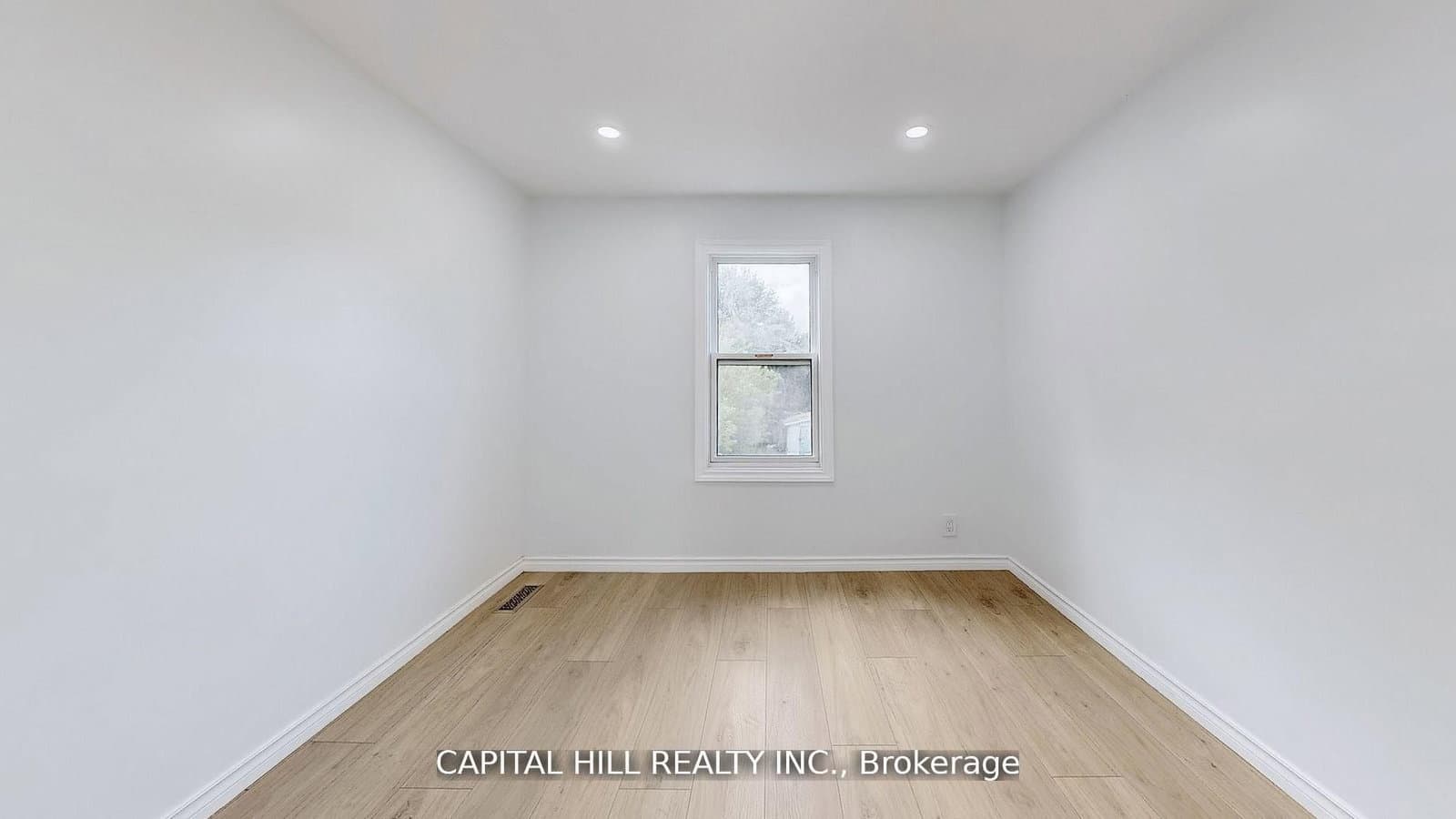 160 Picton Street E thumbnail 25