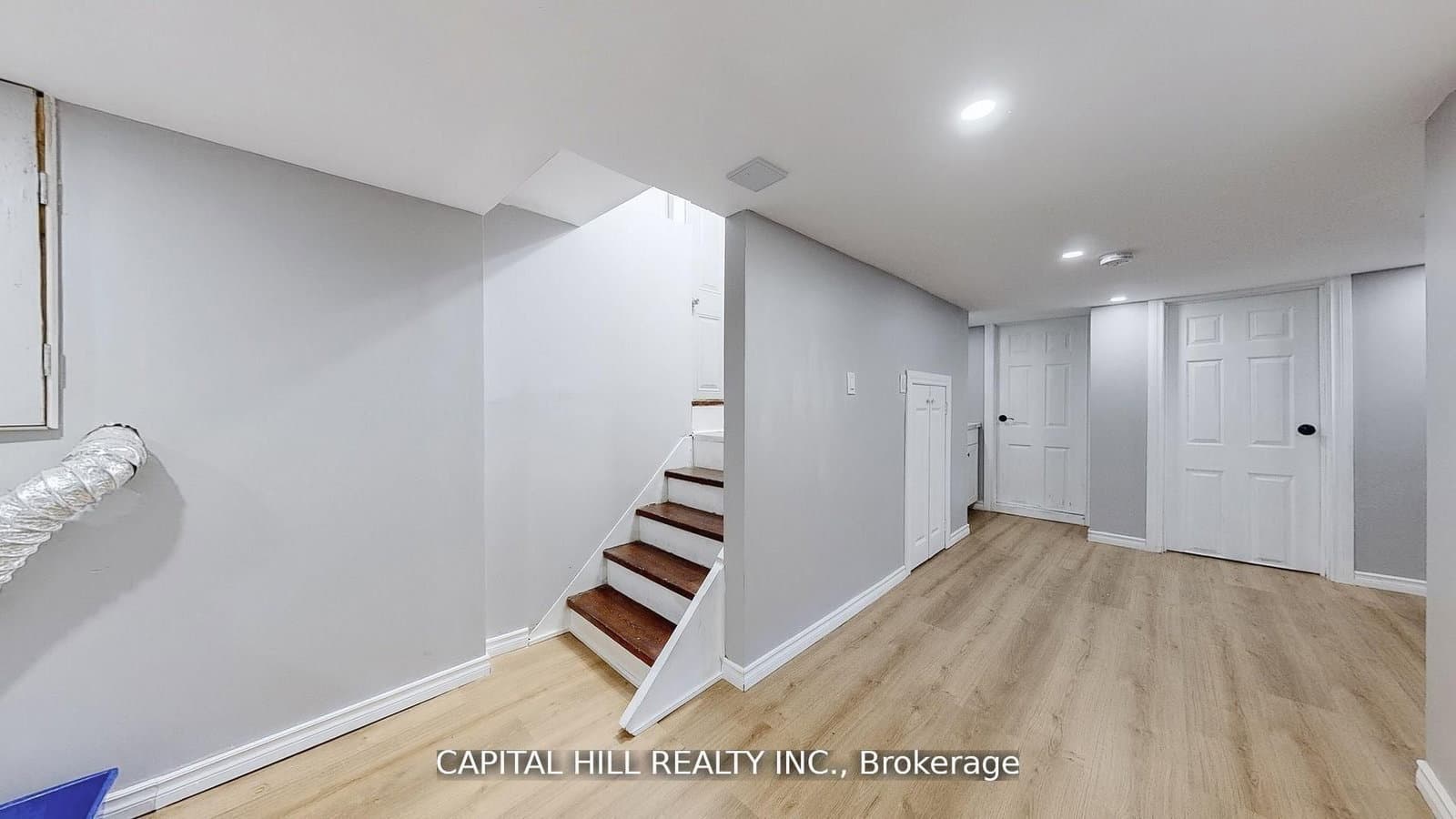 160 Picton Street E thumbnail 31