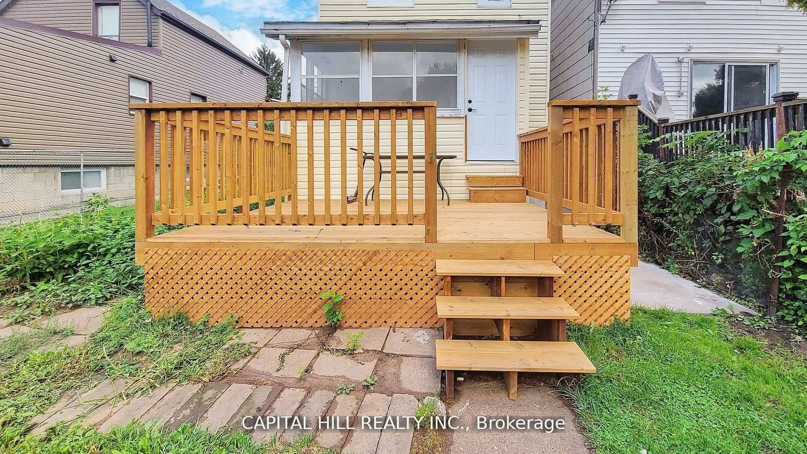 160 Picton Street E thumbnail 44