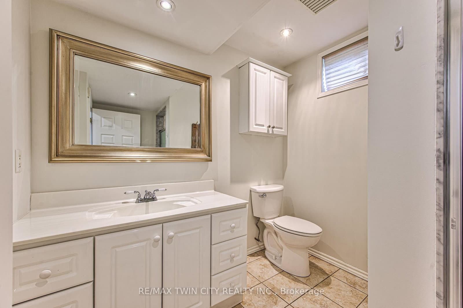 104 Springbank Crescent thumbnail 25