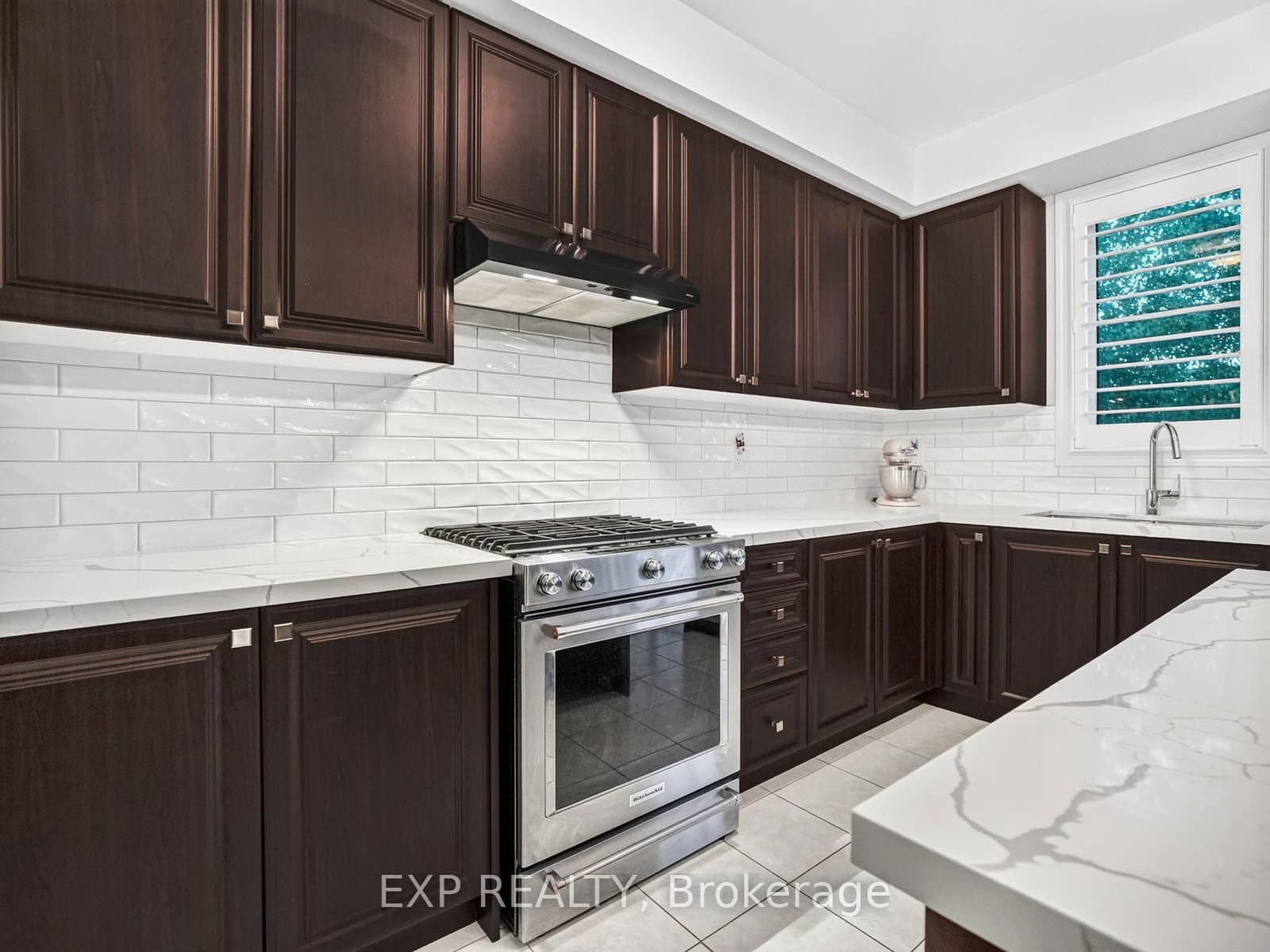 62 Esther Crescent thumbnail 11