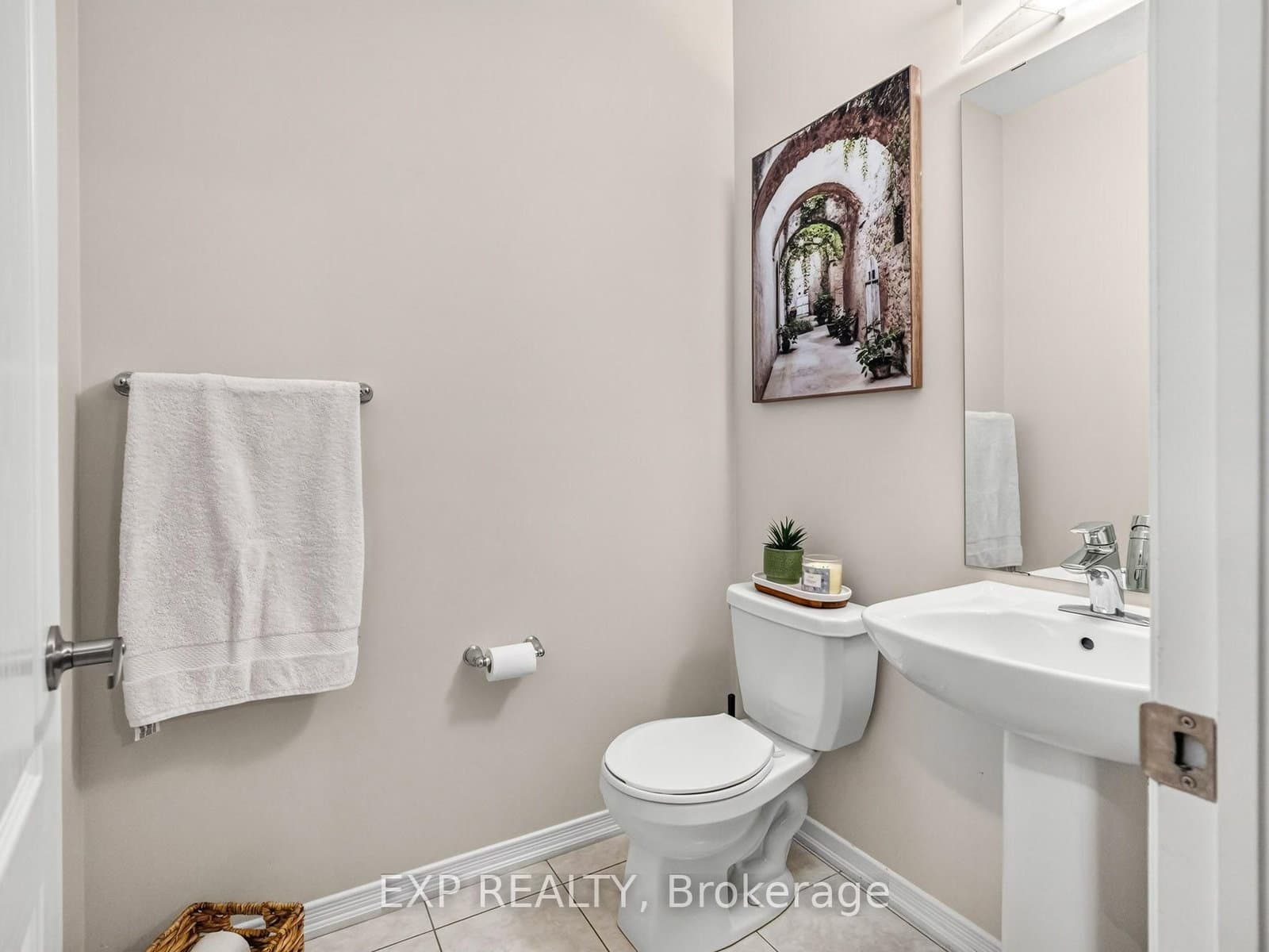 62 Esther Crescent thumbnail 20