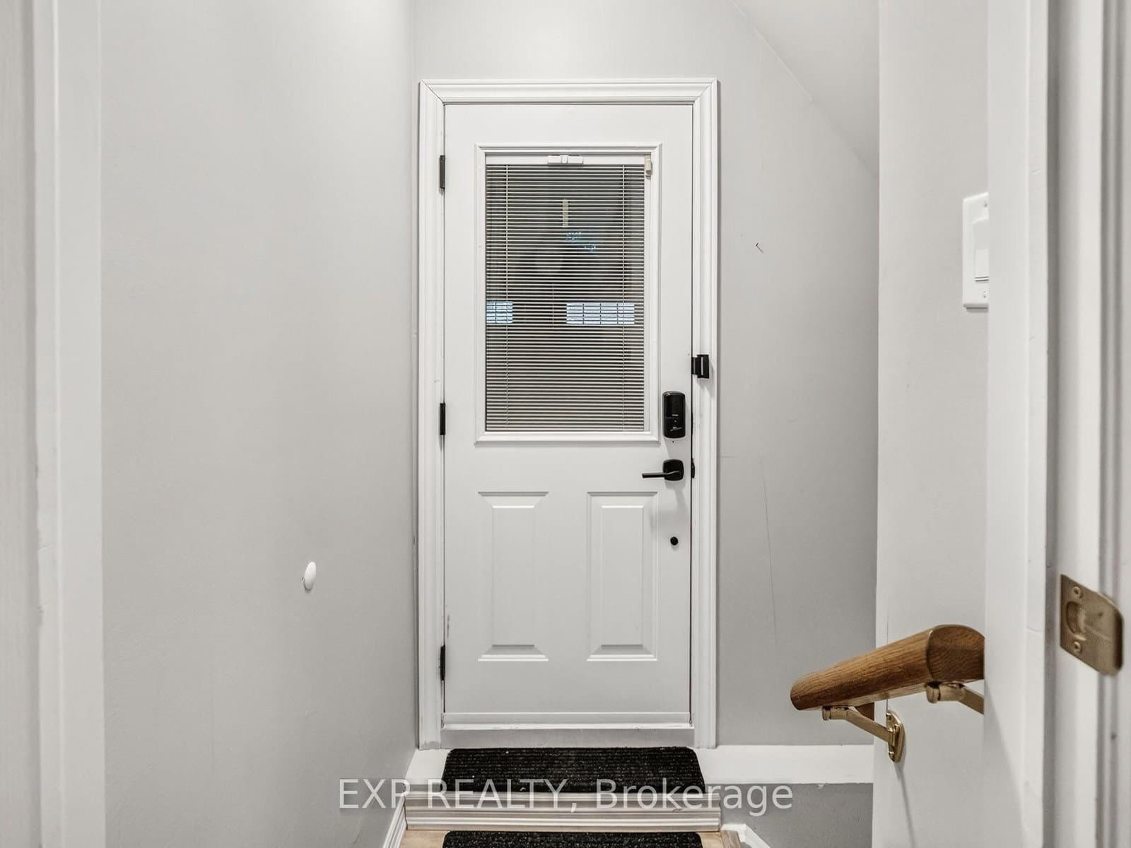 62 Esther Crescent thumbnail 35