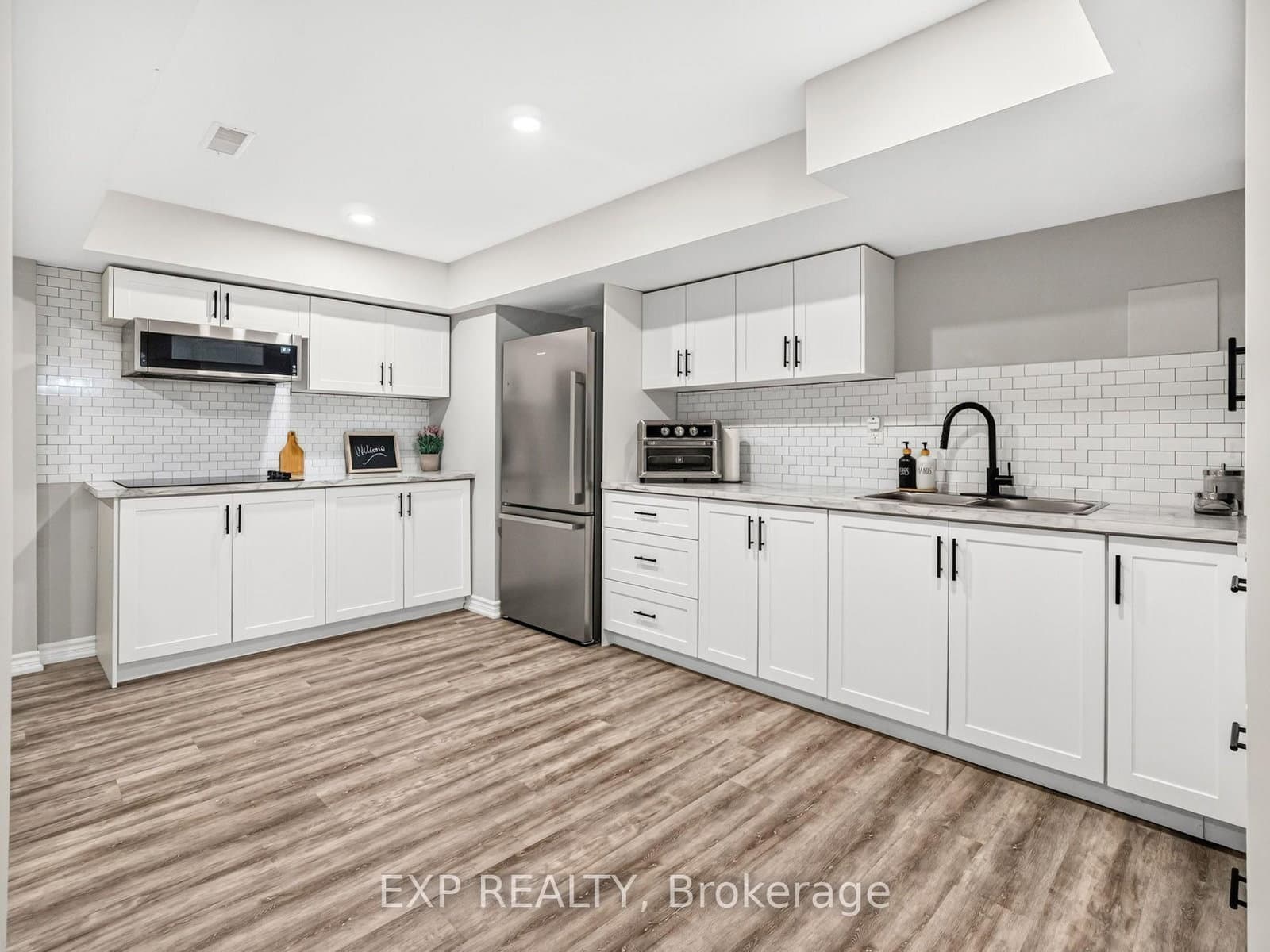 62 Esther Crescent thumbnail 41