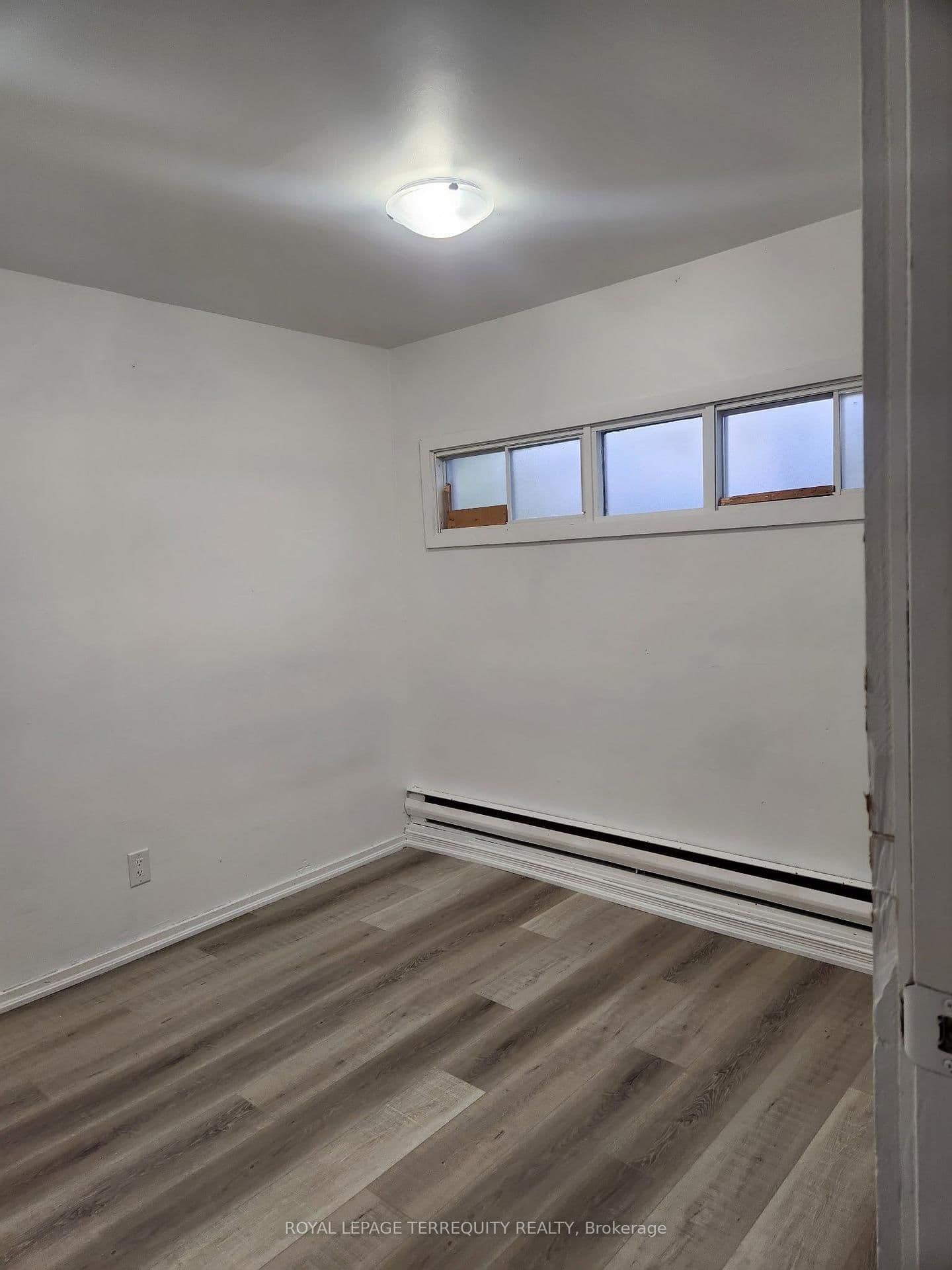 550 Lakeshore Drive, Unit 8 thumbnail 14