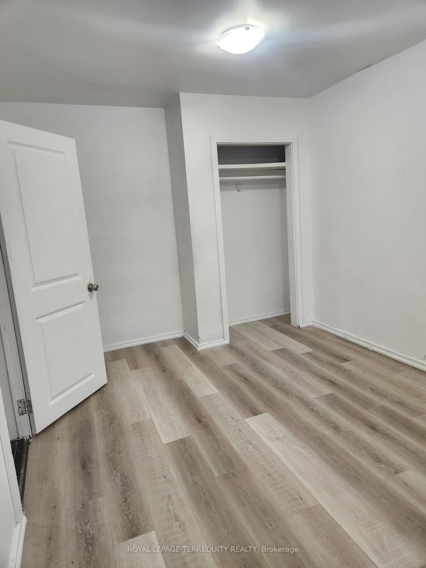 550 Lakeshore Drive, Unit 8 thumbnail 15