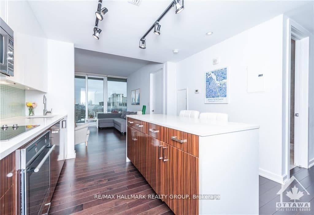 300 Lisgar Street W, Unit 1105 thumbnail 6