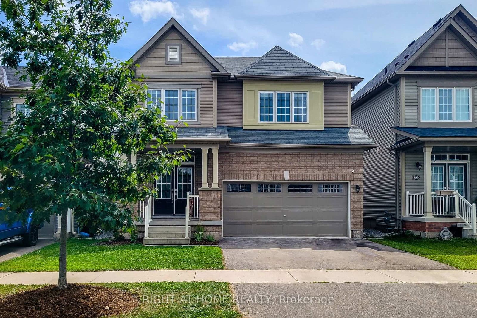 11 Esther Crescent - Image 1