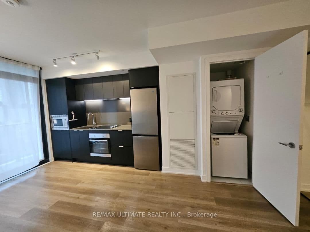 1 Jarvis Street, Unit 809 thumbnail 4