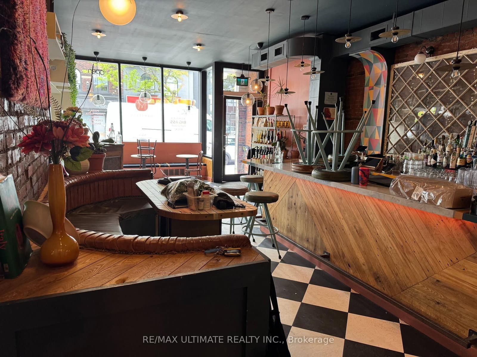 298 James Street N thumbnail 23