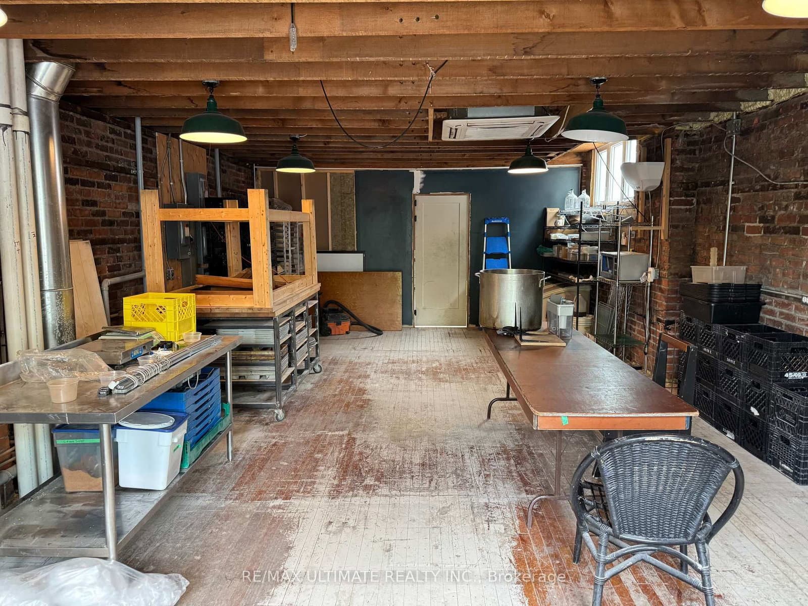 298 James Street N thumbnail 30