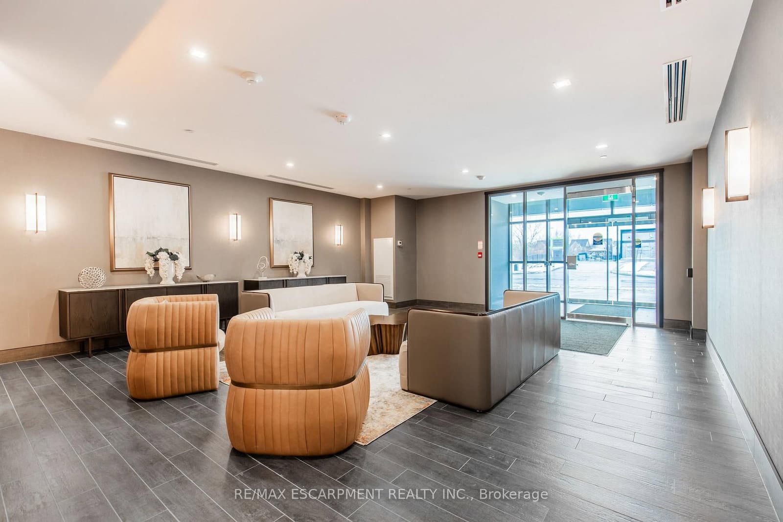 470 Dundas Street E, Unit 417 thumbnail 4
