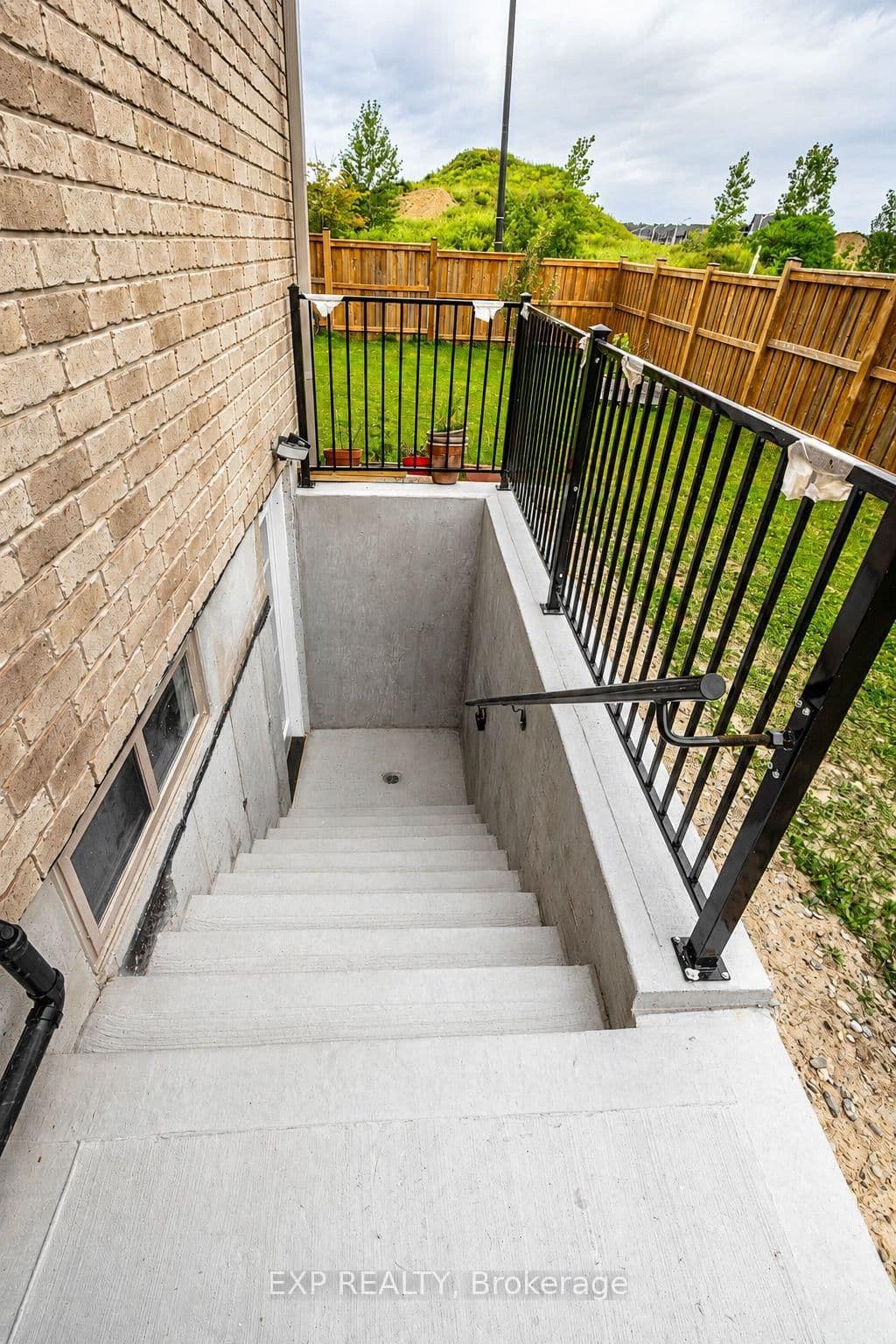 485 Avens Street, Unit Lower thumbnail 10