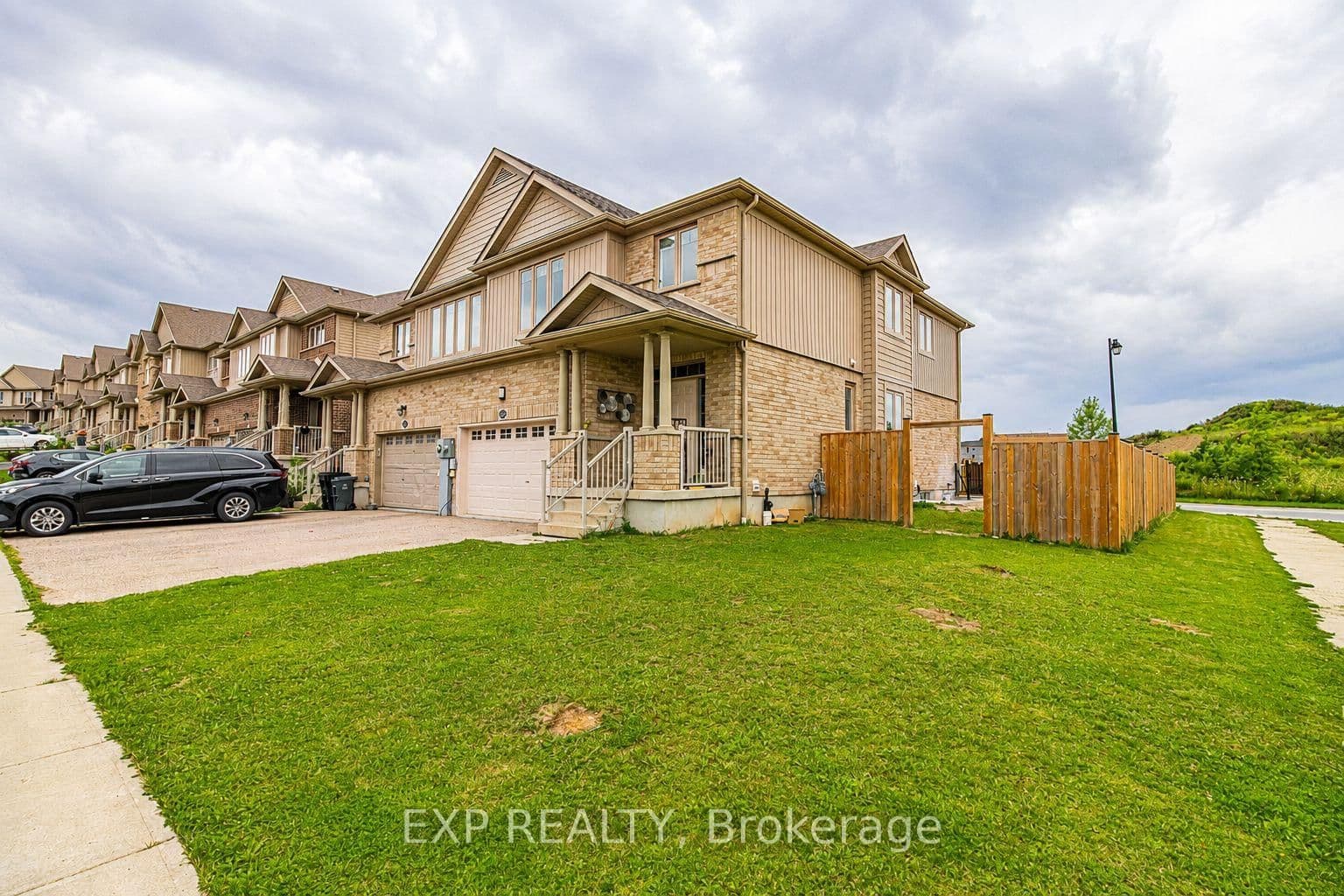 485 Avens Street, Unit Lower thumbnail 2