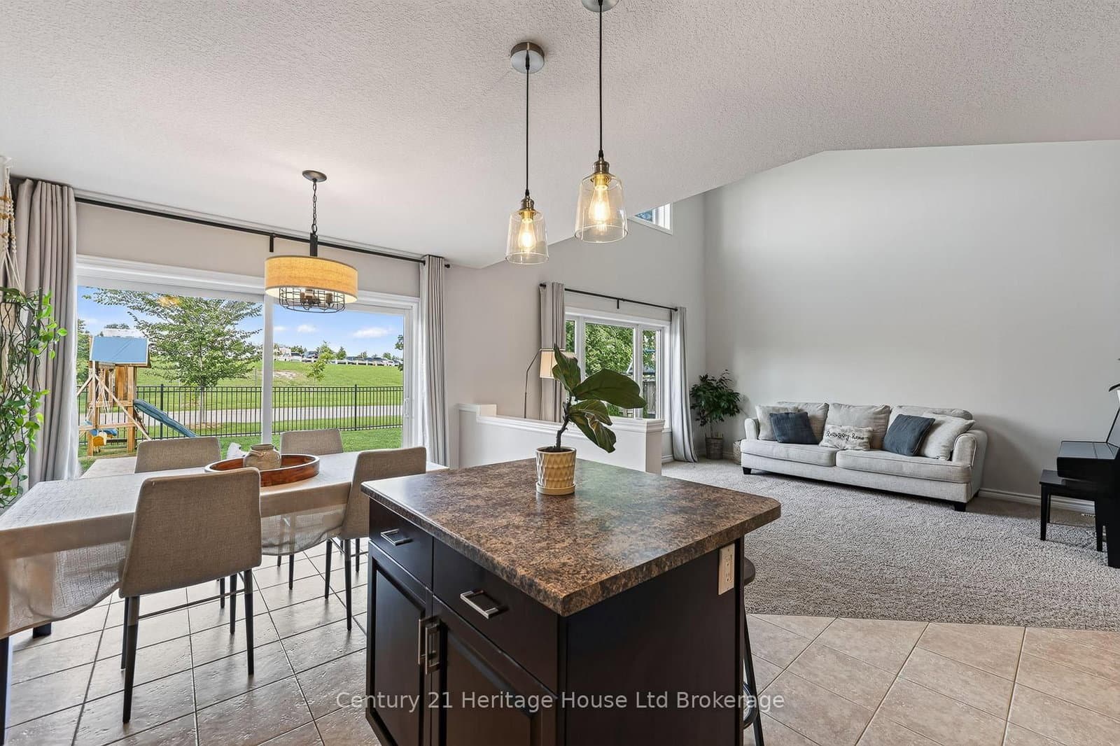 783 Frontenac Crescent thumbnail 16