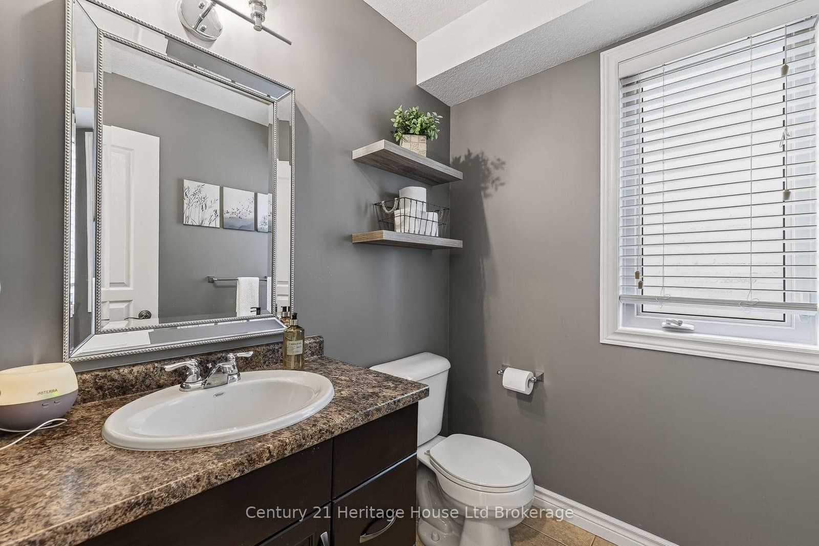 783 Frontenac Crescent thumbnail 19