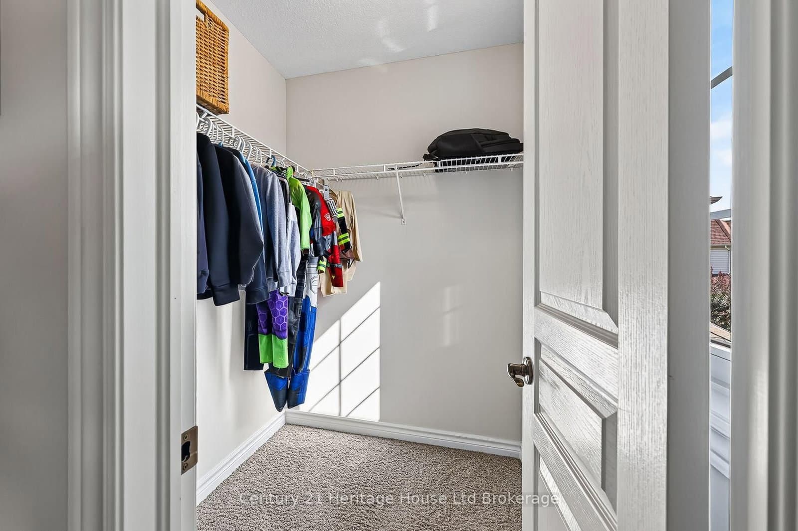 783 Frontenac Crescent thumbnail 27