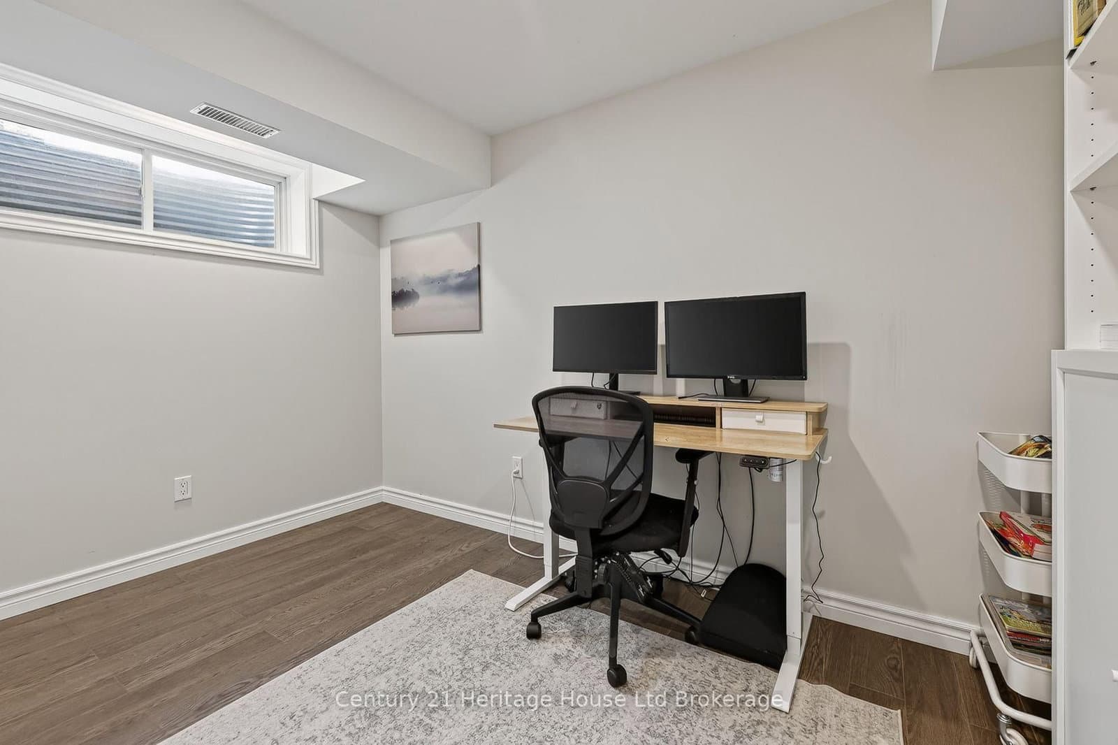 783 Frontenac Crescent thumbnail 32