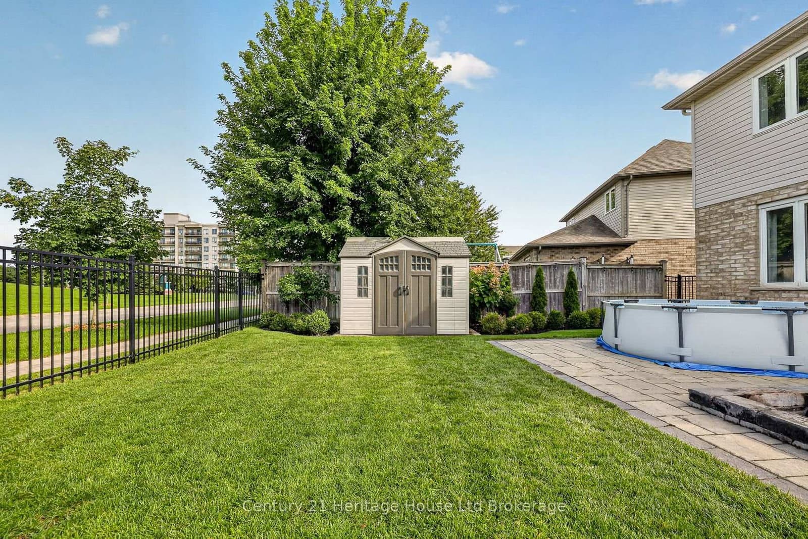 783 Frontenac Crescent thumbnail 44