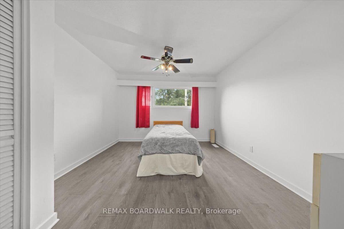 1864 Lenester Avenue W thumbnail 22