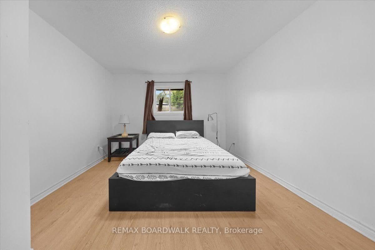 1864 Lenester Avenue W thumbnail 26