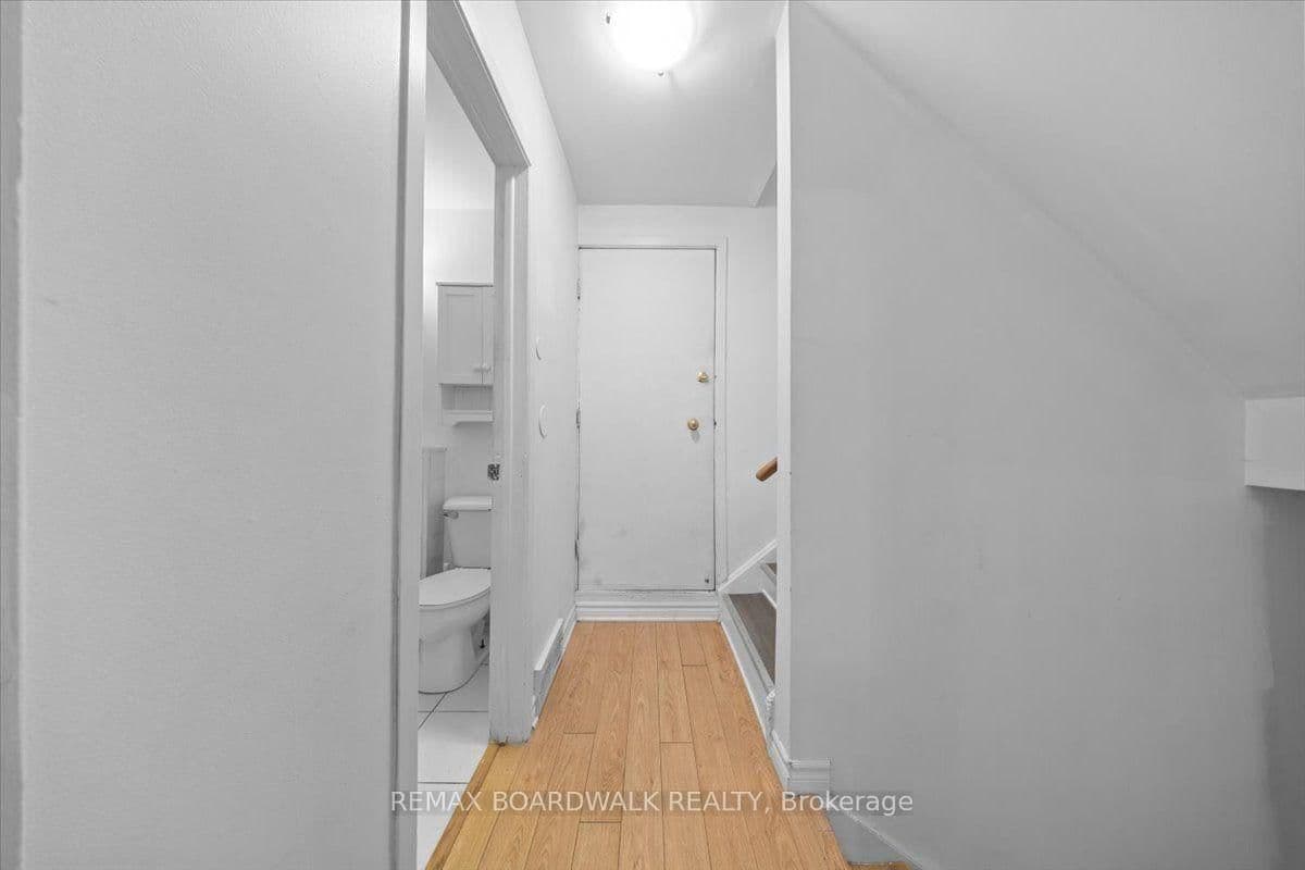 1864 Lenester Avenue W thumbnail 28