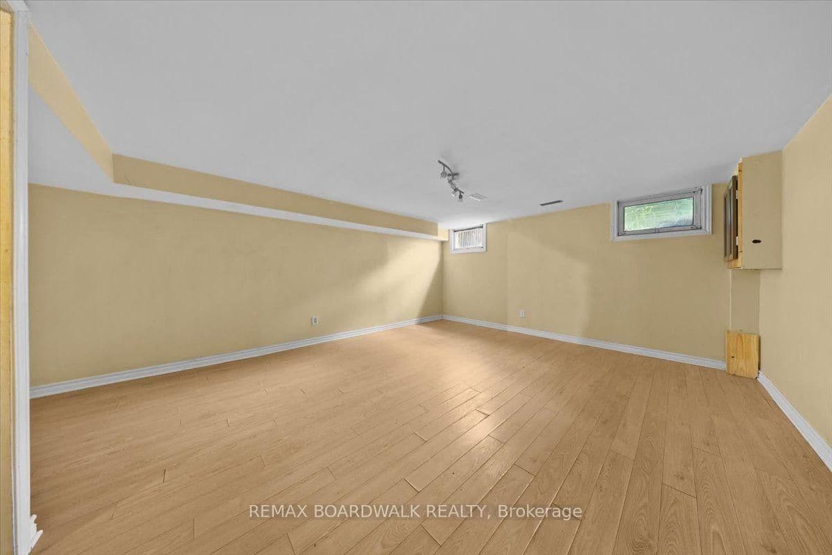 1864 Lenester Avenue W thumbnail 31