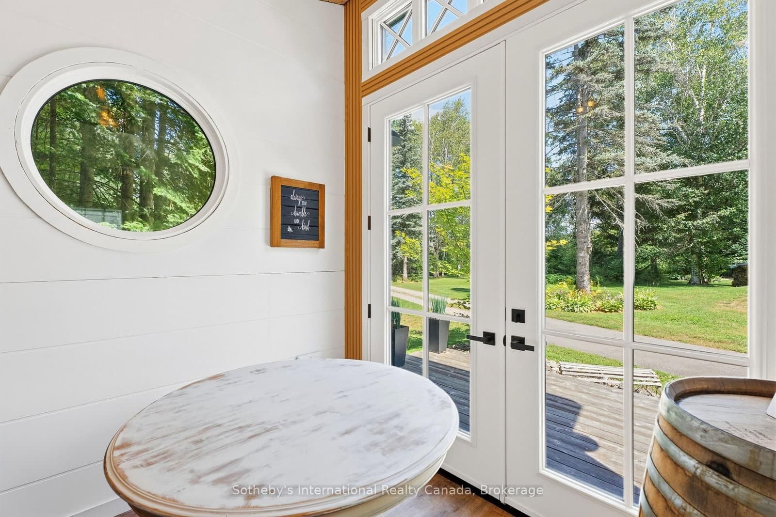 132 Douglas Drive thumbnail 43