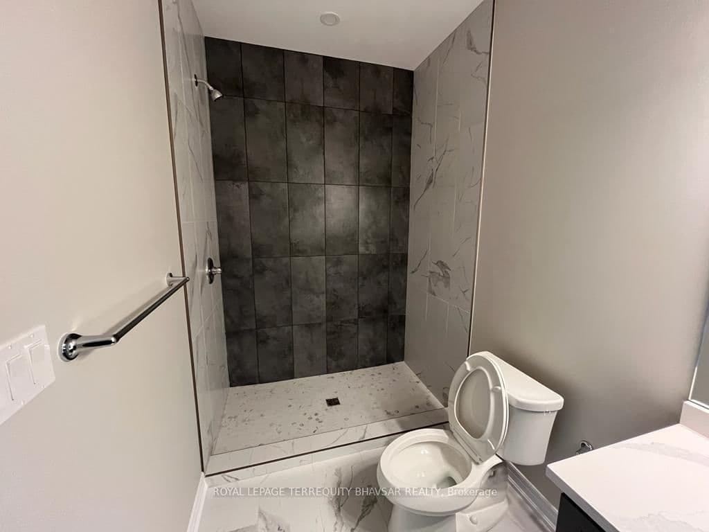 45 Dorchester Boulevard, Unit 32 thumbnail 22