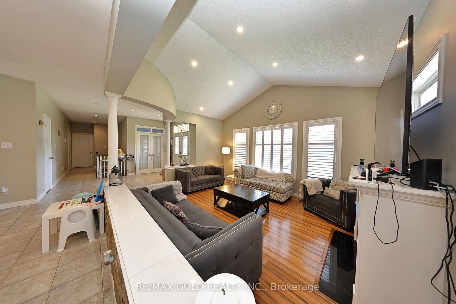 117 Delarmbro Drive thumbnail 3