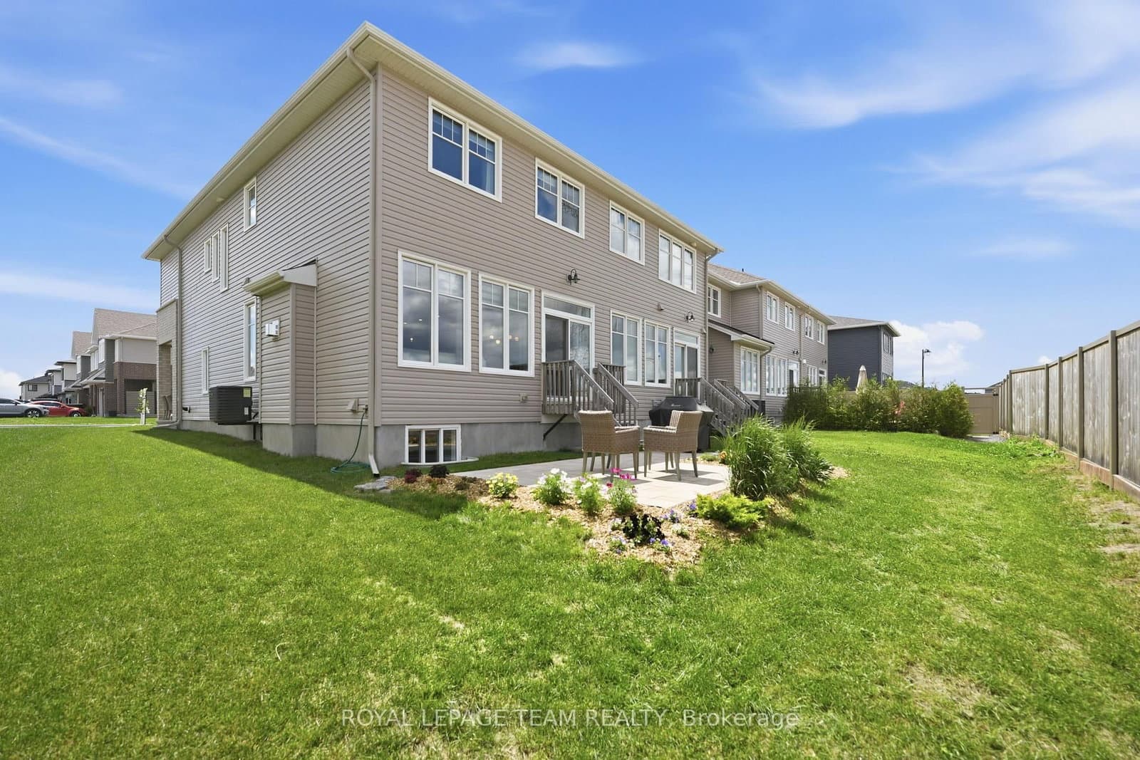 715 Maverick Crescent thumbnail 42