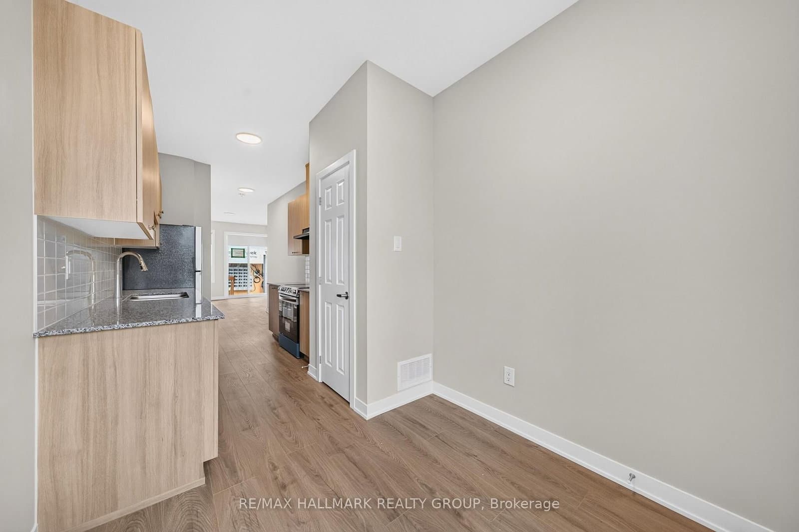285 Lamarche Avenue thumbnail 6