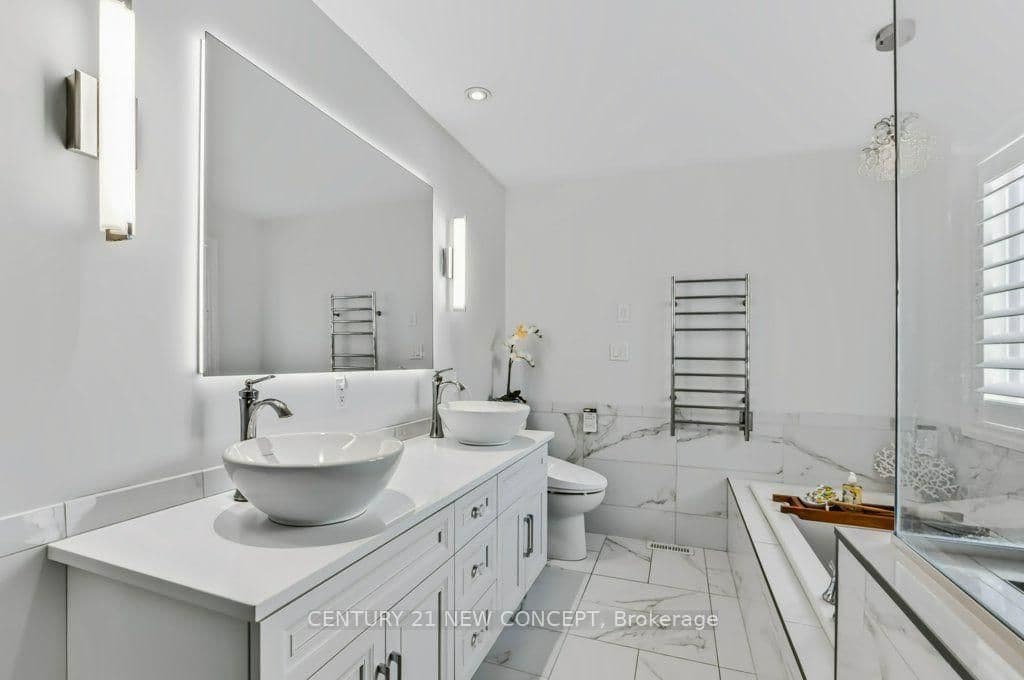 196 Juno Crescent thumbnail 20