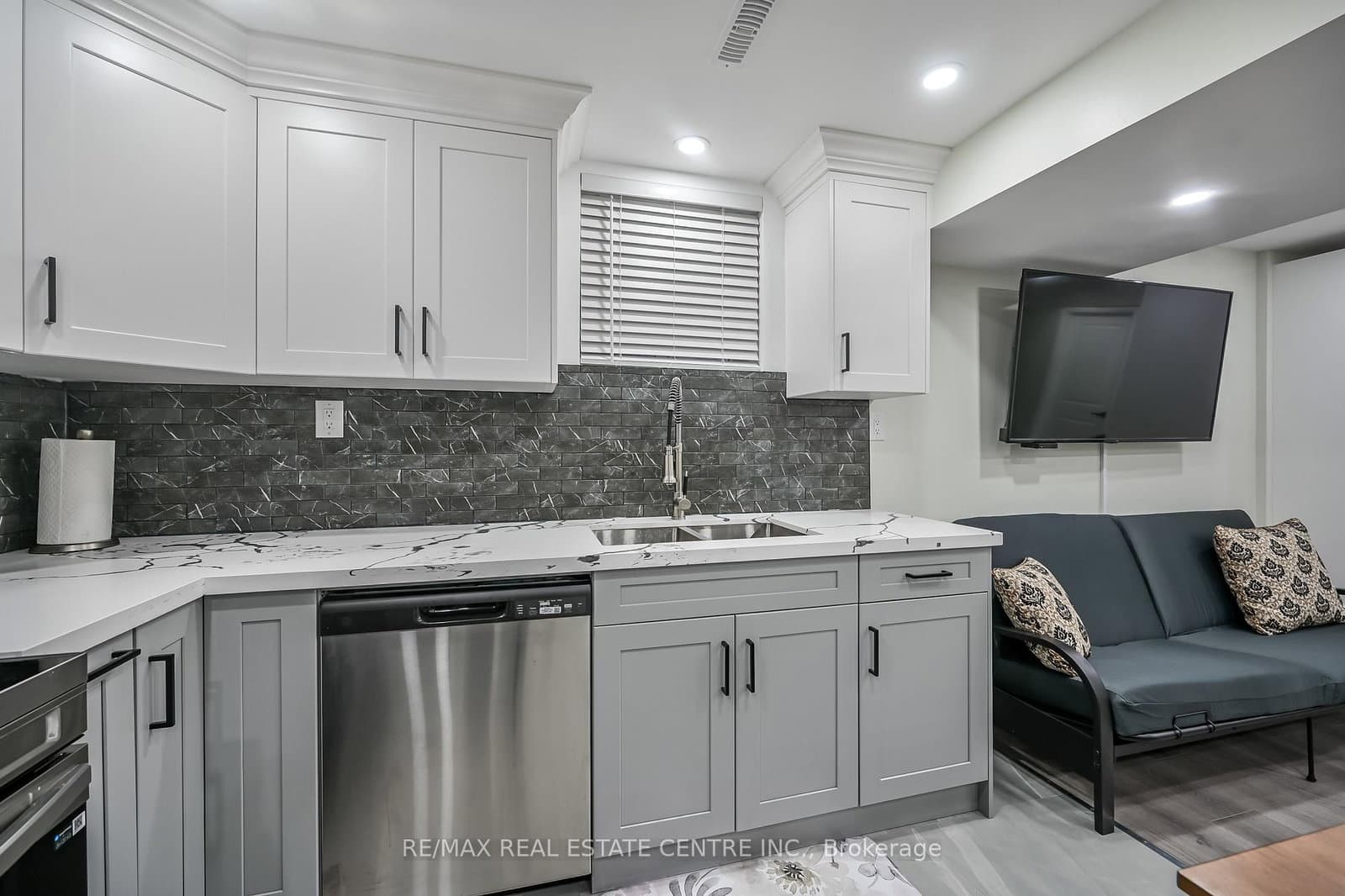 31 Joseph Court, Unit Lower Unit thumbnail 13