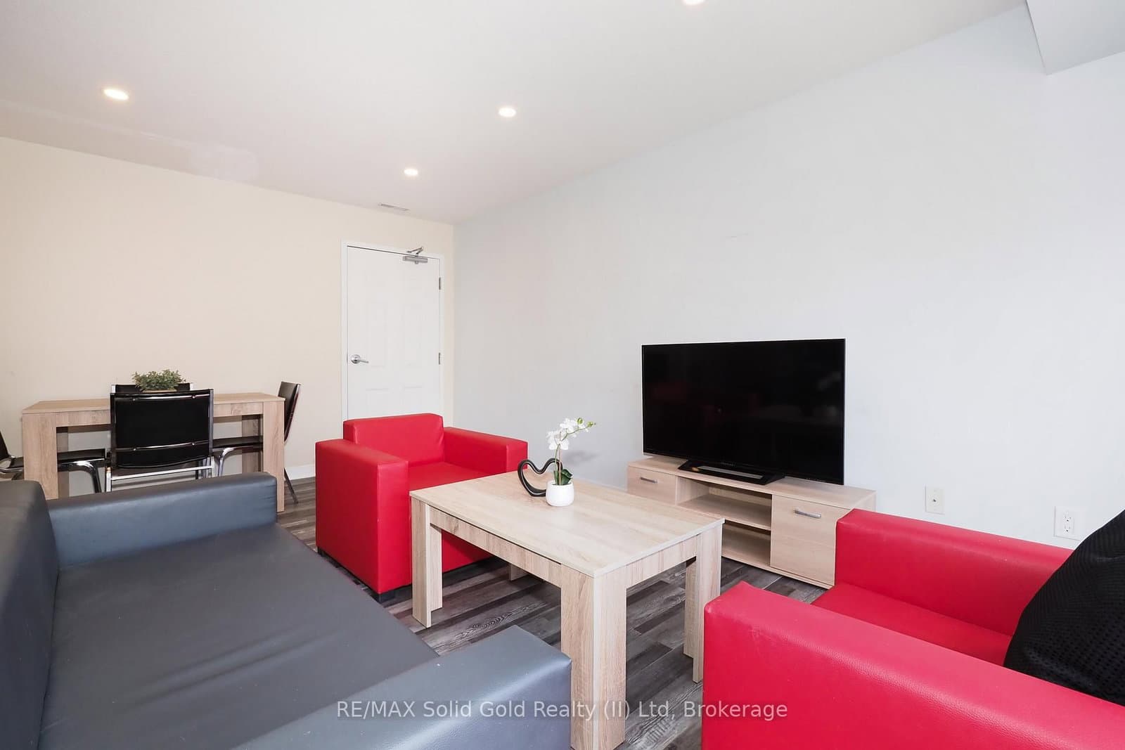 288 Albert Street, Unit 208 thumbnail 10