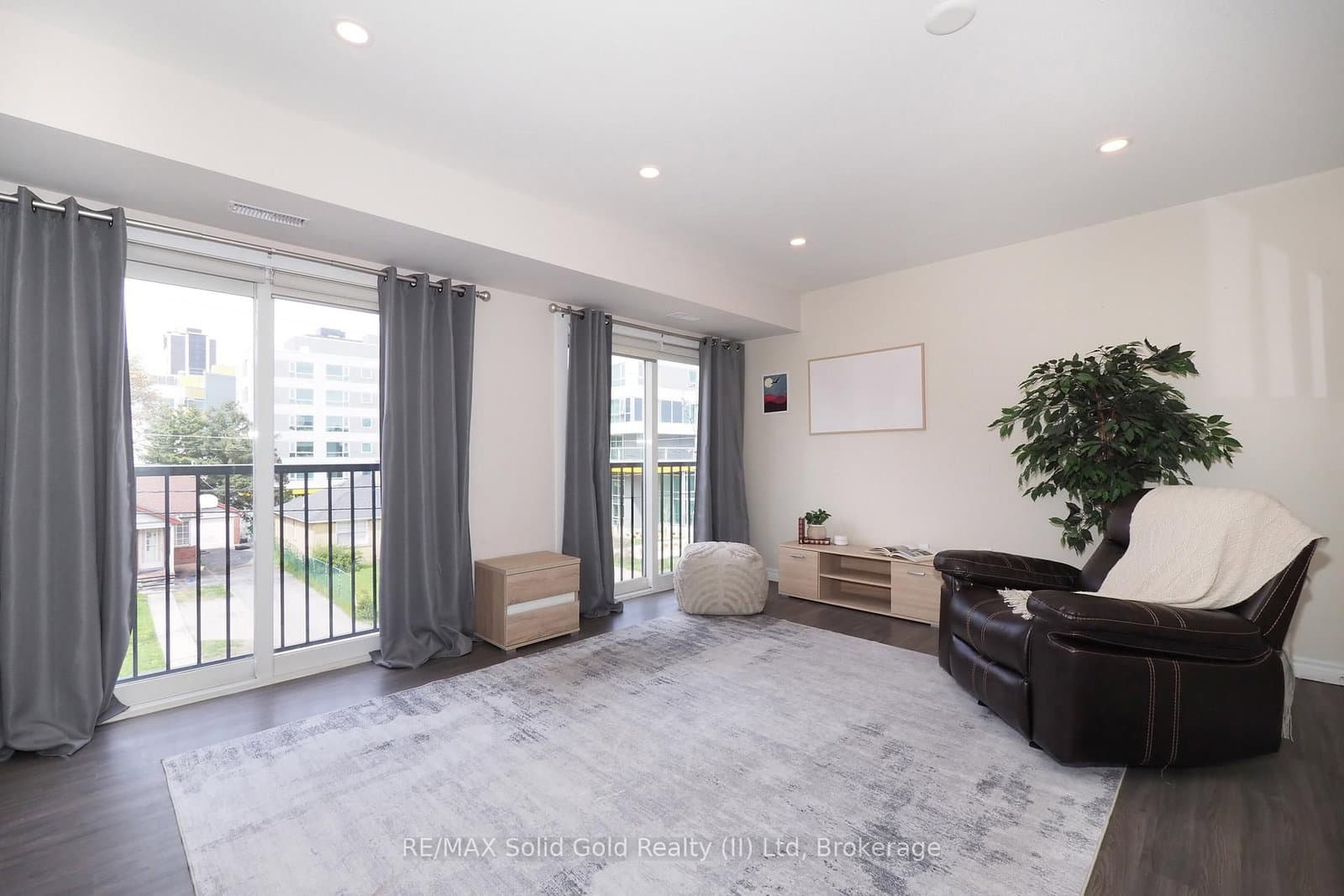 288 Albert Street, Unit 208 thumbnail 17