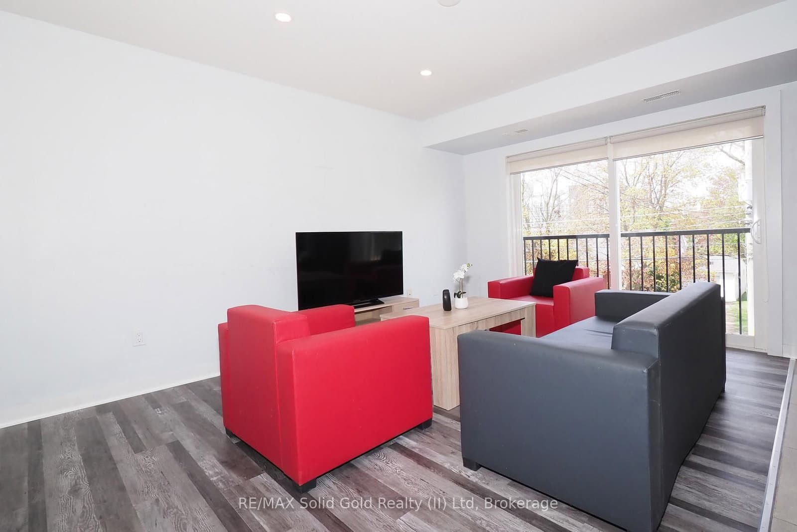 288 Albert Street, Unit 208 thumbnail 7