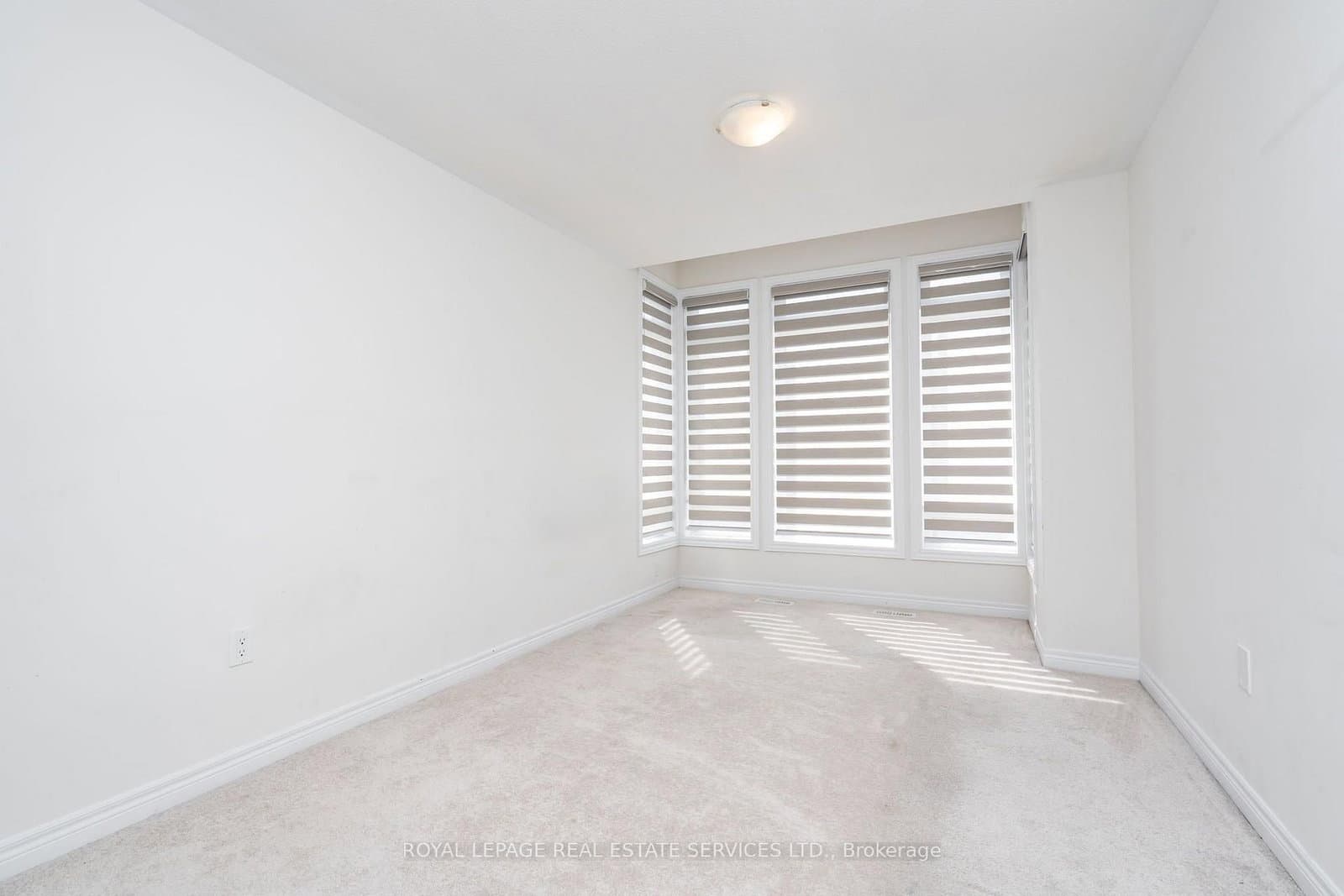 166 Deerpath Drive, Unit 72 thumbnail 20