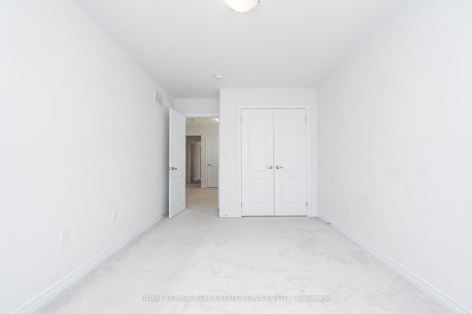 166 Deerpath Drive, Unit 72 thumbnail 21