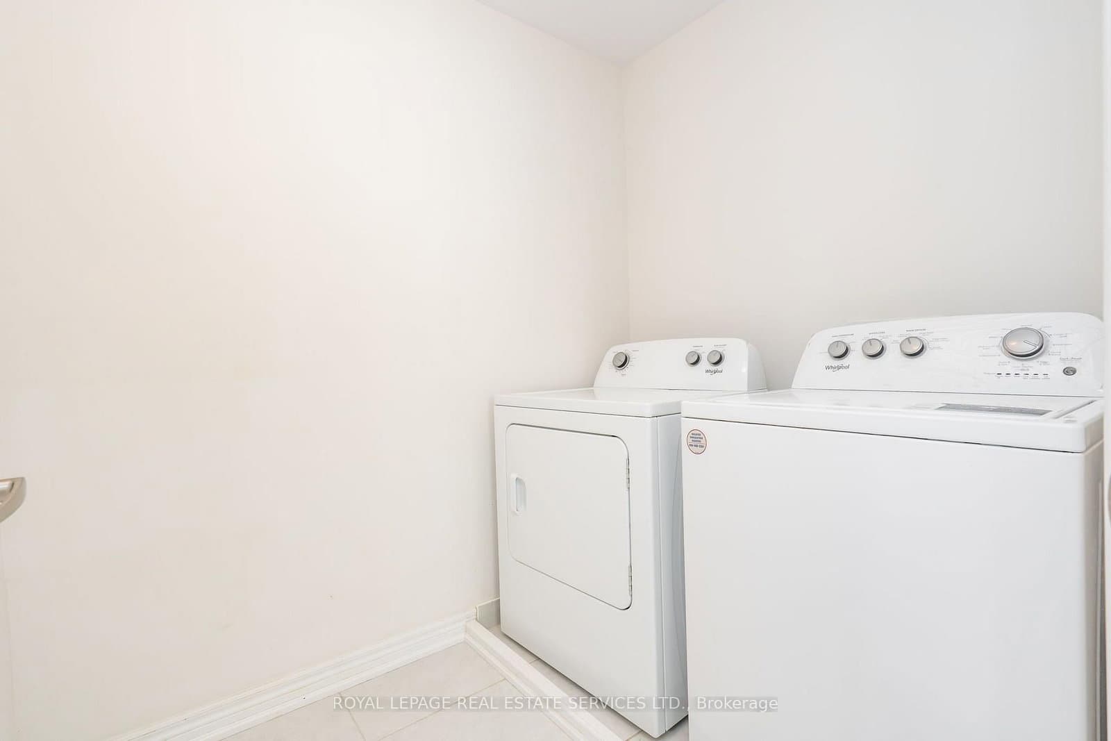 166 Deerpath Drive, Unit 72 thumbnail 26