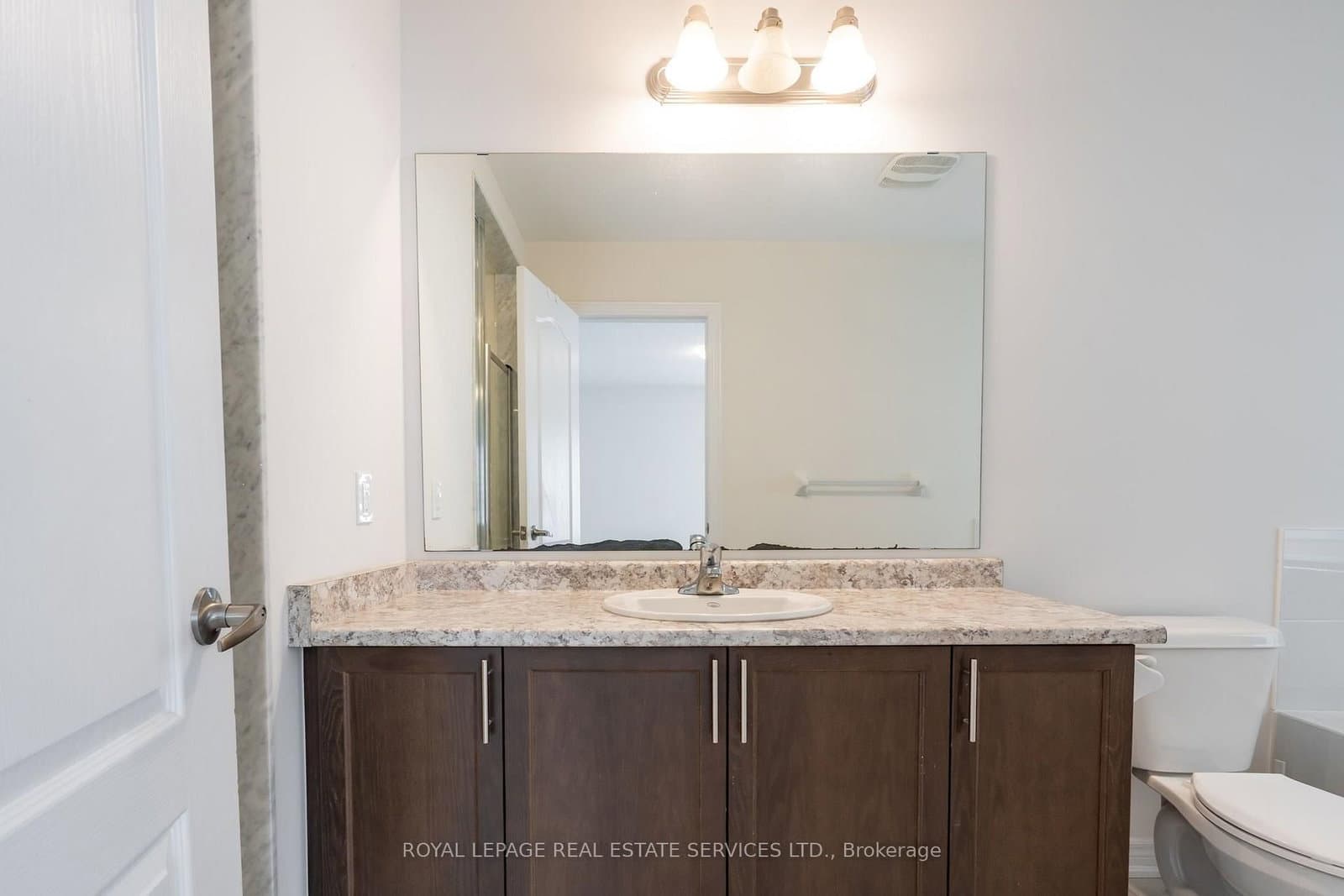 166 Deerpath Drive, Unit 72 thumbnail 33