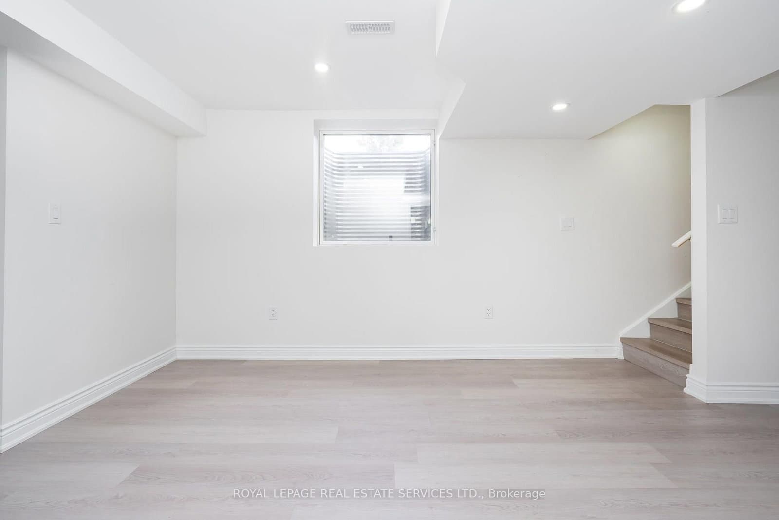 166 Deerpath Drive, Unit 72 thumbnail 37