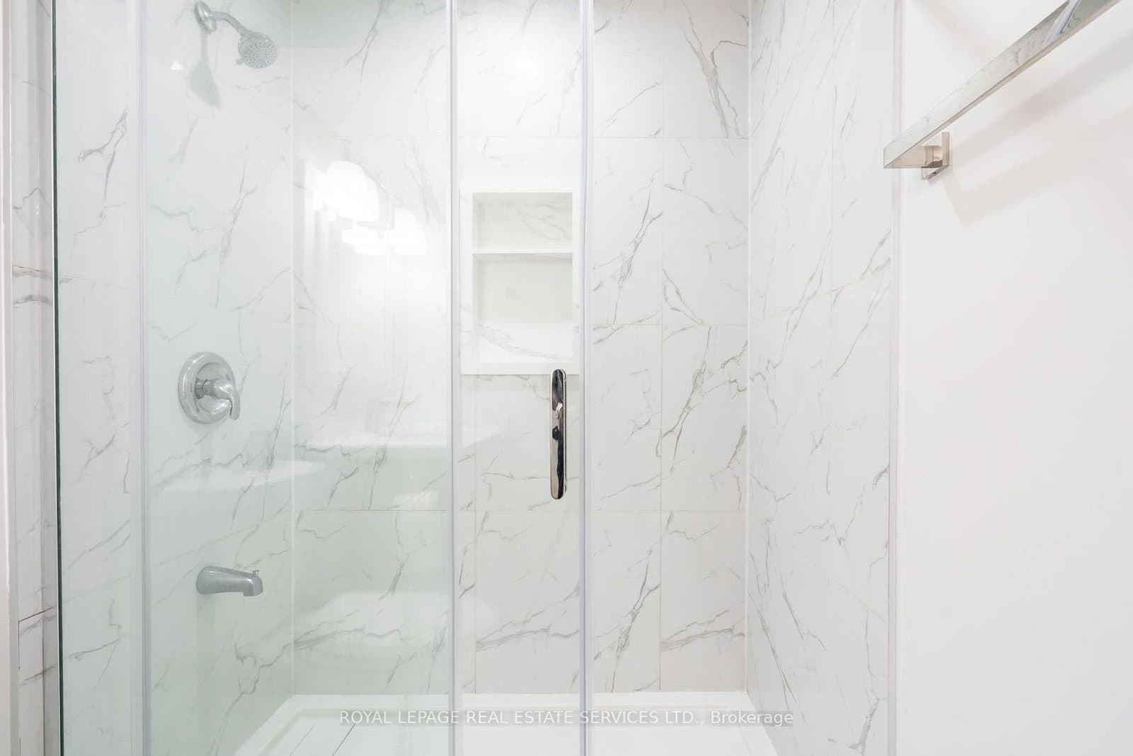 166 Deerpath Drive, Unit 72 thumbnail 42
