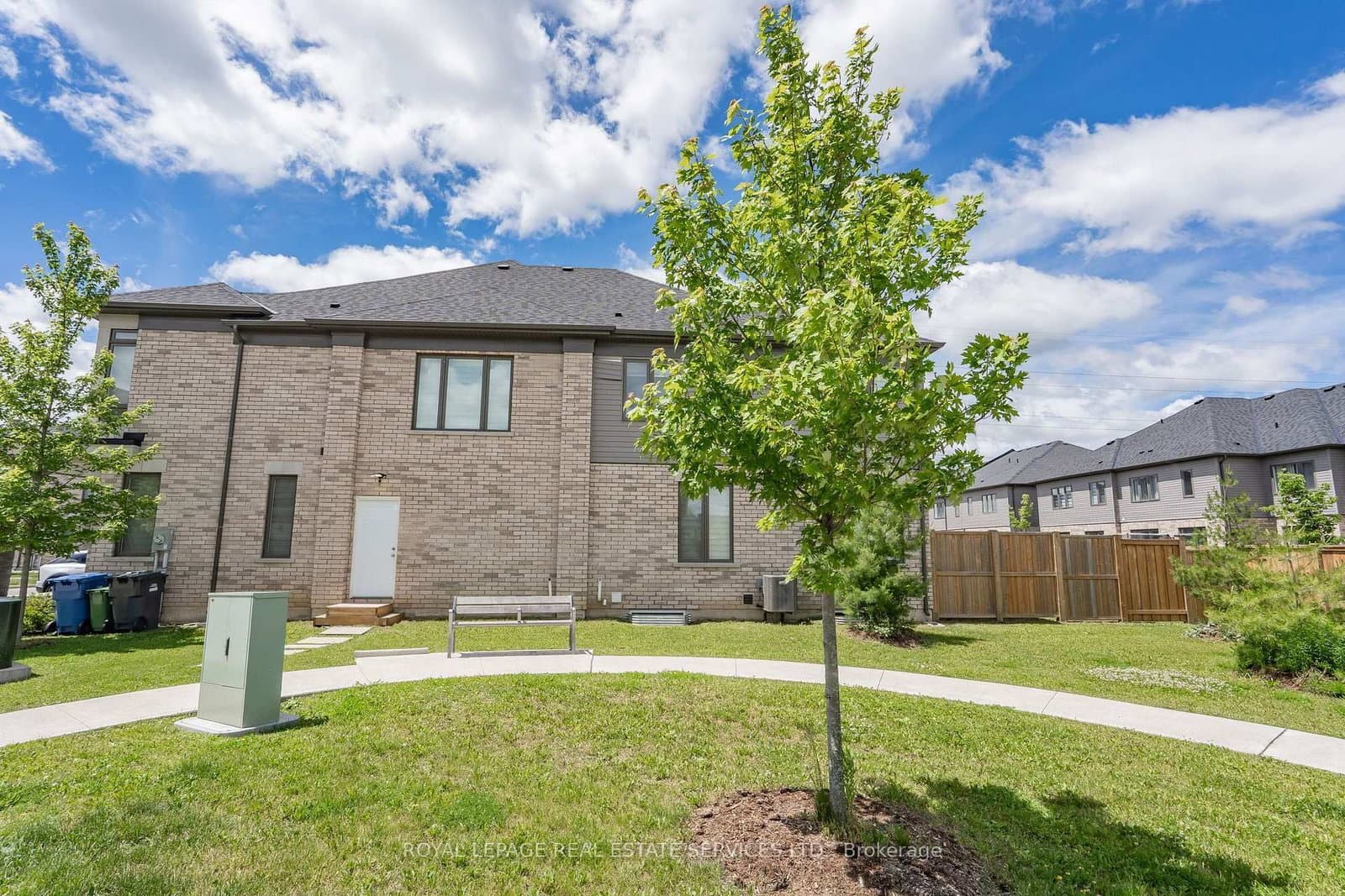 166 Deerpath Drive, Unit 72 thumbnail 46