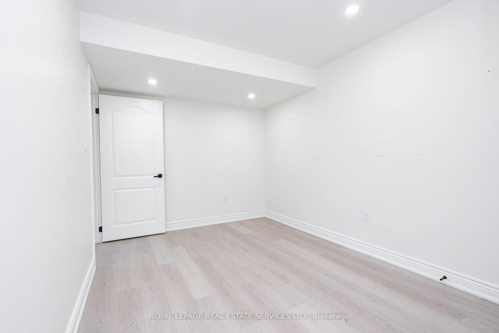 166 Deerpath Drive, Unit 72 thumbnail 5