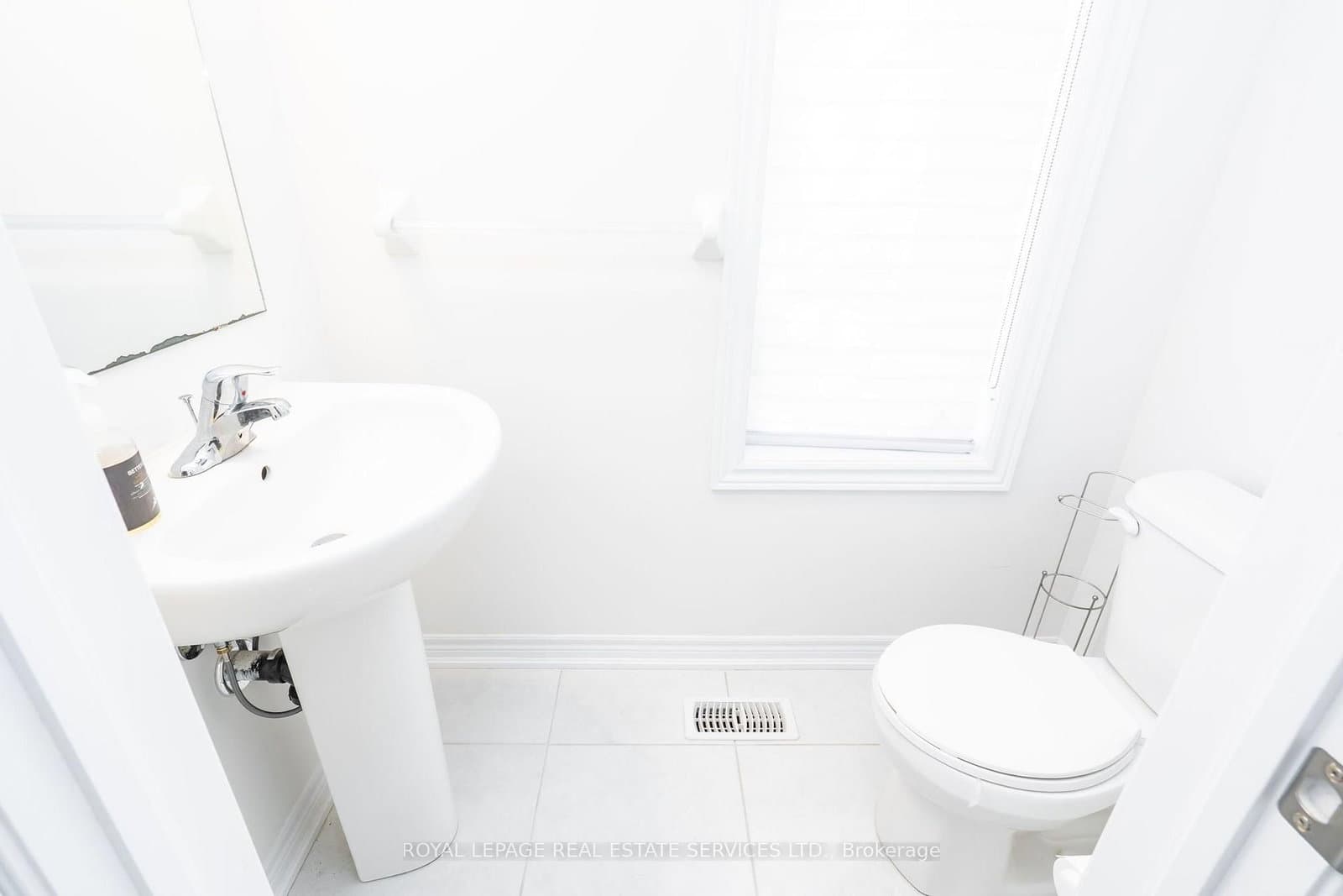 166 Deerpath Drive, Unit 72 thumbnail 6