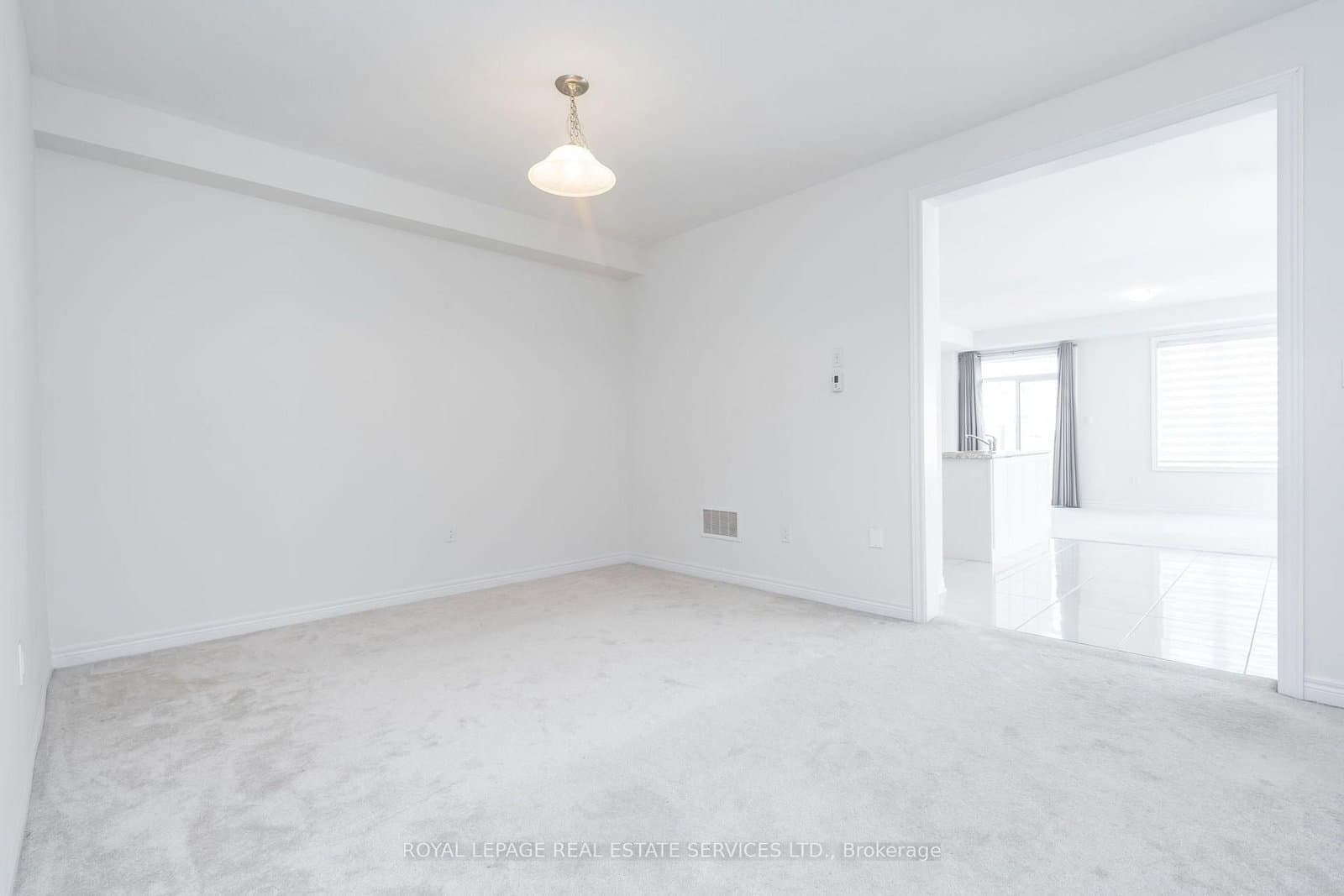 166 Deerpath Drive, Unit 72 thumbnail 7